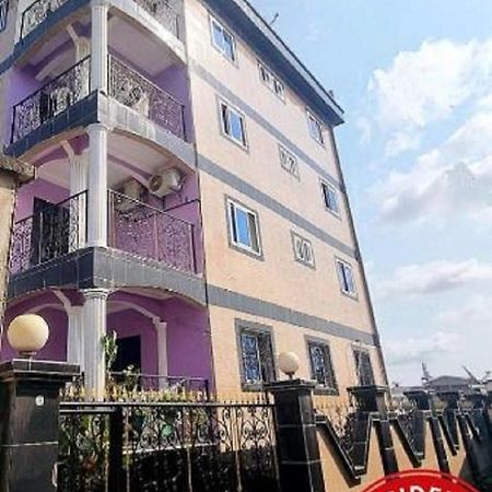 Residence Sighaka - Studio Meuble Vip Avec Wifi, Gardien, Parking Douala Kültér fotó